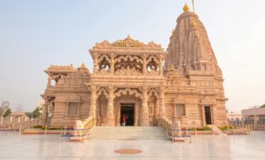 Stunning view of the Rangili Mahal Temple in Barsana, showcasing intricate architecture and cultural heritage.